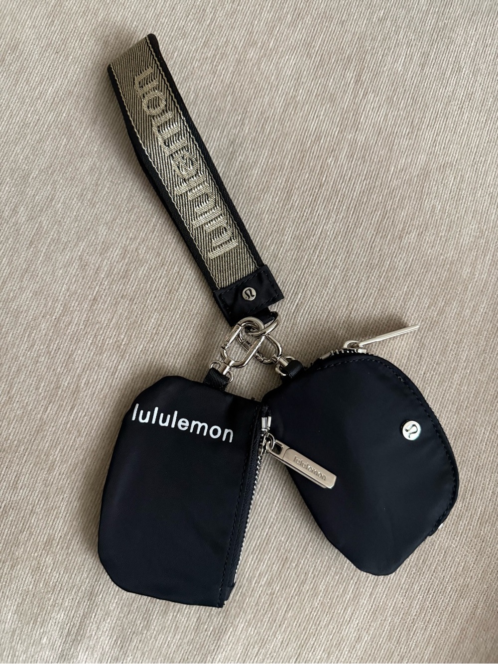 Lululemon Black dual pouch (brand new without tag) ((firm $20))